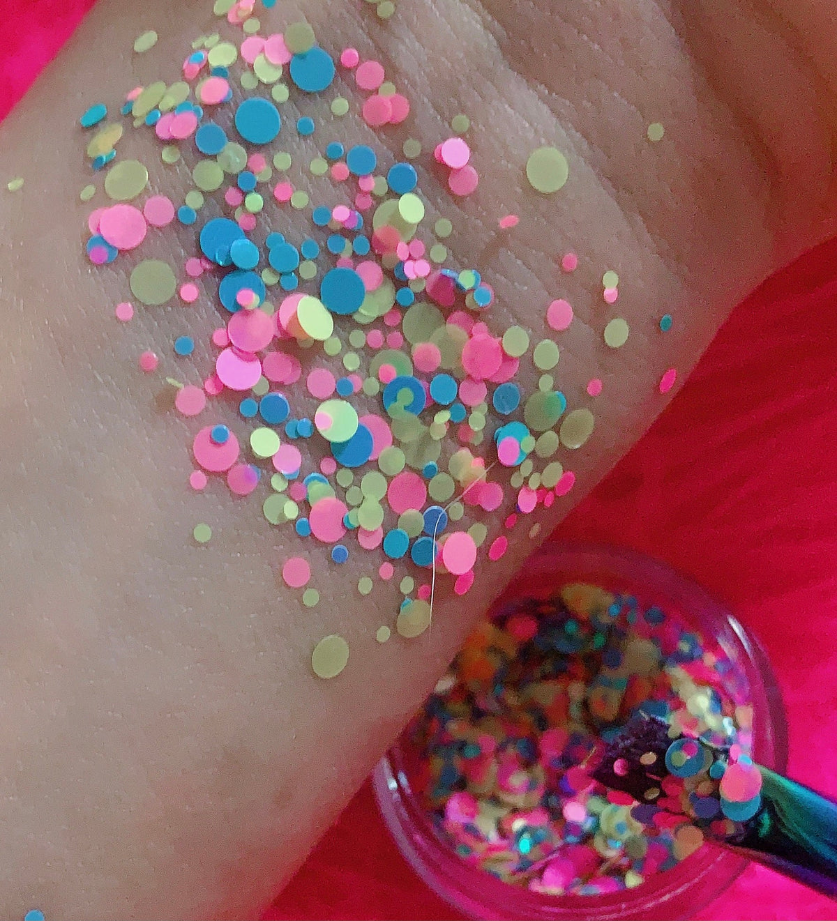 DIPPIN' DOTS *UV* Festival GlamDoll Glitter Confetti