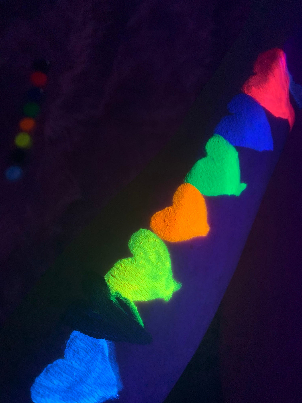 RADIOACTIVE *UV NEON* Water-Activated Graphic Eyeliner