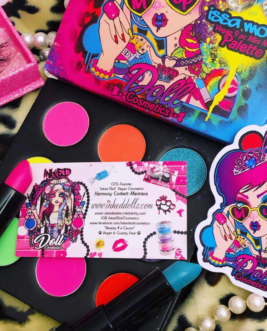 ISSA MOOD!! 9 PC MINI *BLACKLIGHT* NEON PALETTE