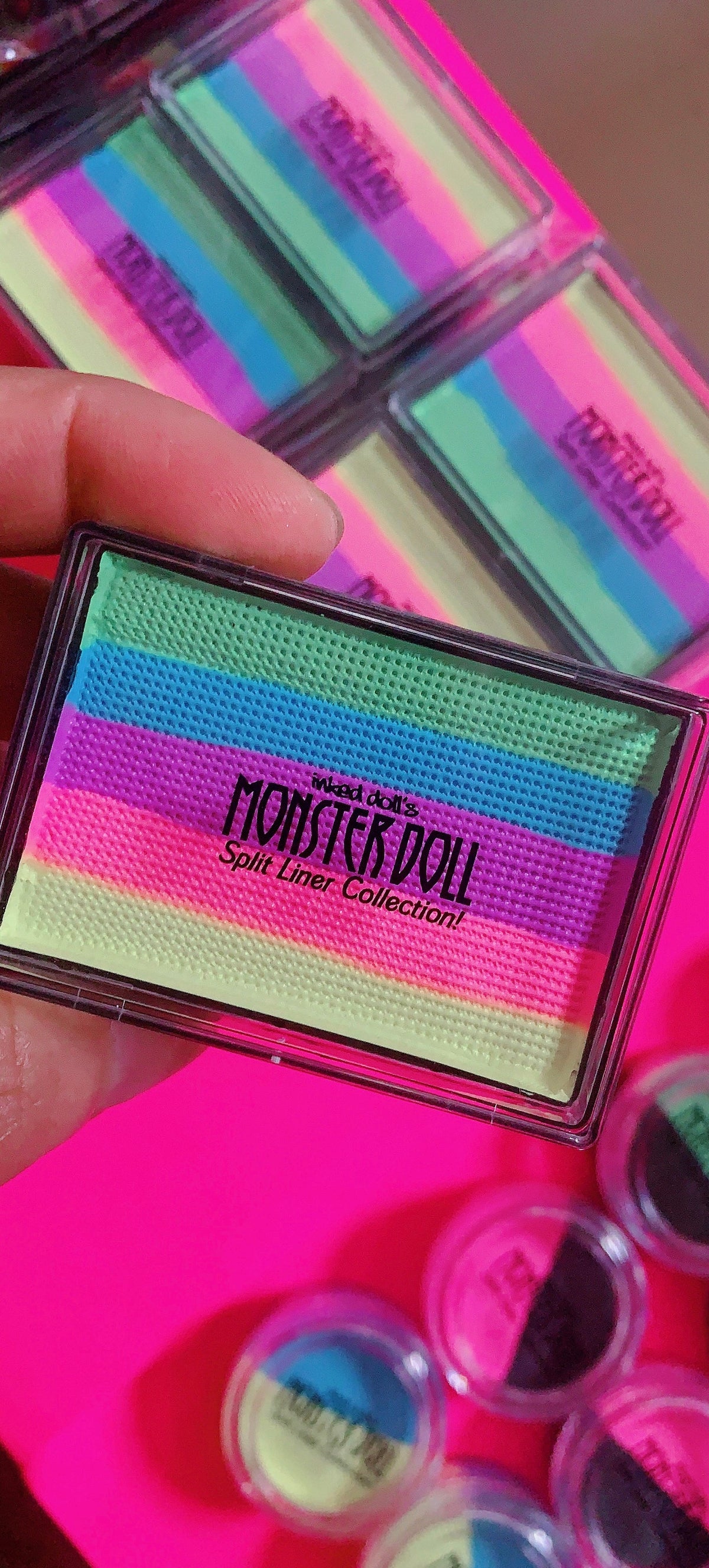 *UV* UNICORN PASTEL PRIDE Striped Wet Liner