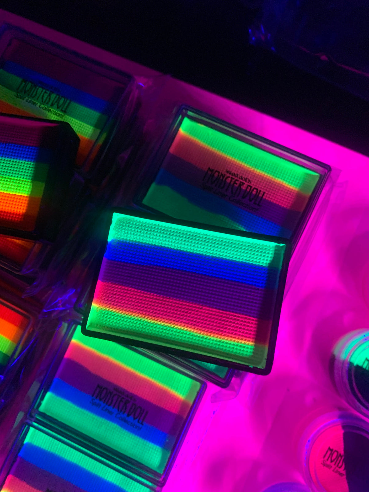 *UV* UNICORN PASTEL PRIDE Striped Wet Liner
