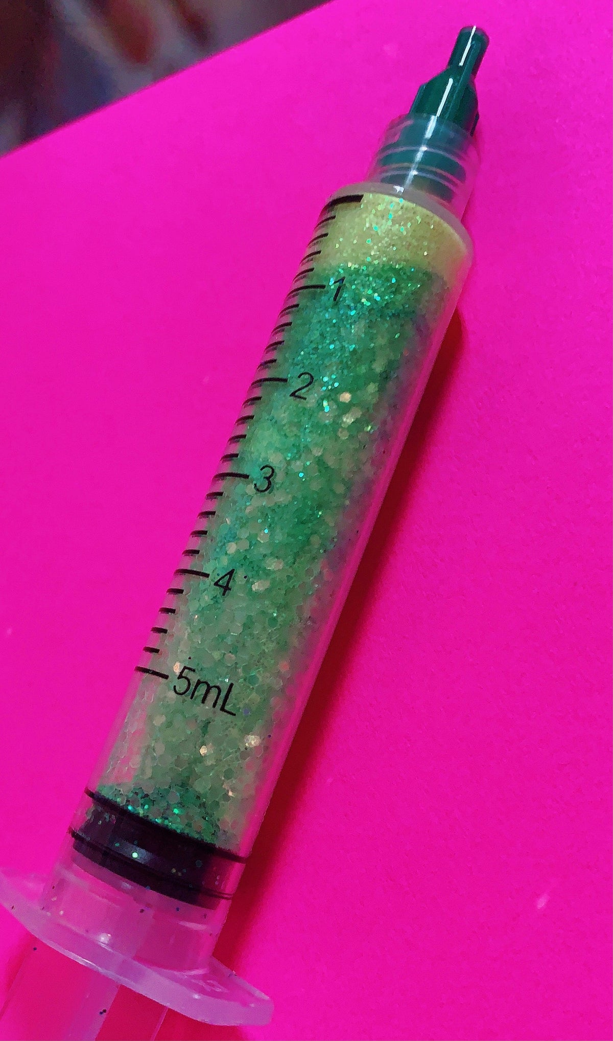 LOST LANDS *UV* GlamDoll Glitter Syringe